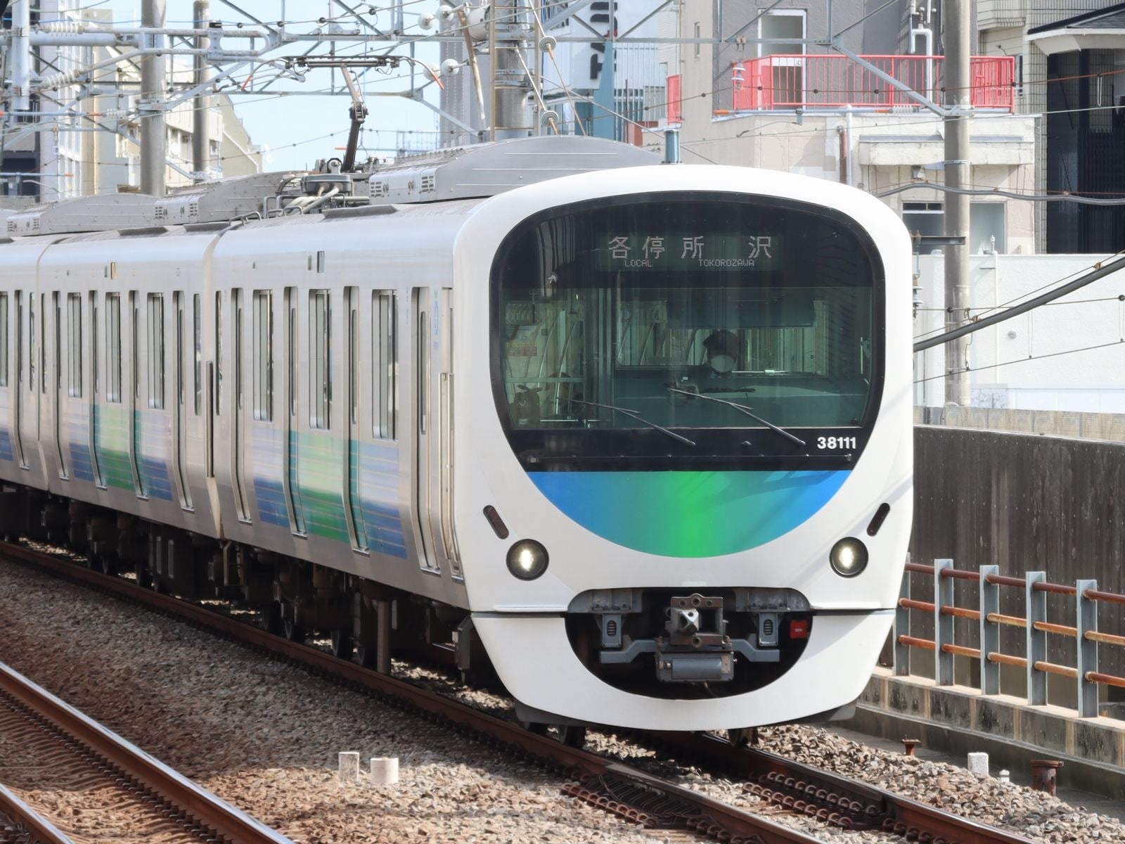 西武30000系、愛称スマイルトレイン