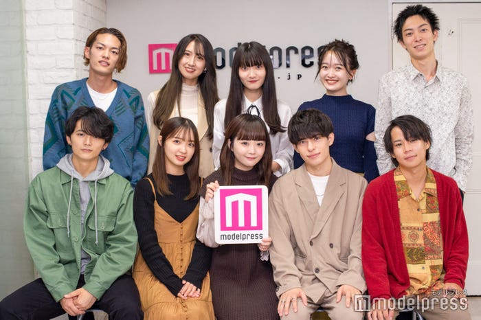 「第1回國學院Contest」ファイナリスト/(前列左から)後藤尋昭さん、井上登美さん、岩崎由佳さん、小松ケビンさん、久保竣亮さん(後列左から)西川奏音さん、小川恭佳さん、大沢瑛里菜さん、丹野つぐみさん、富山竹洋さん(提供画像)