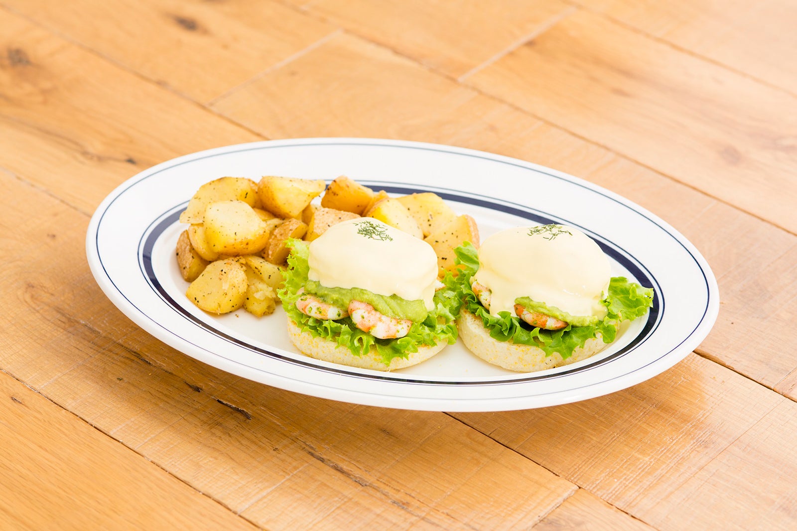 エビとアボカド 1,300円／画像提供：EGGS 'N THINGS JAPAN