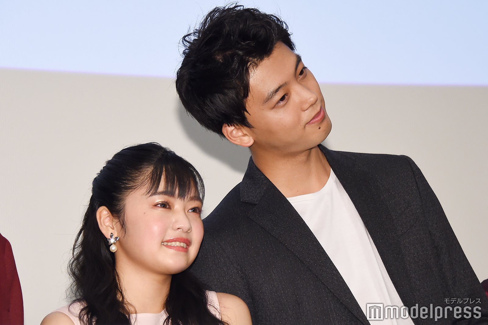 吉柳咲良、竹内涼真（C）モデルプレス