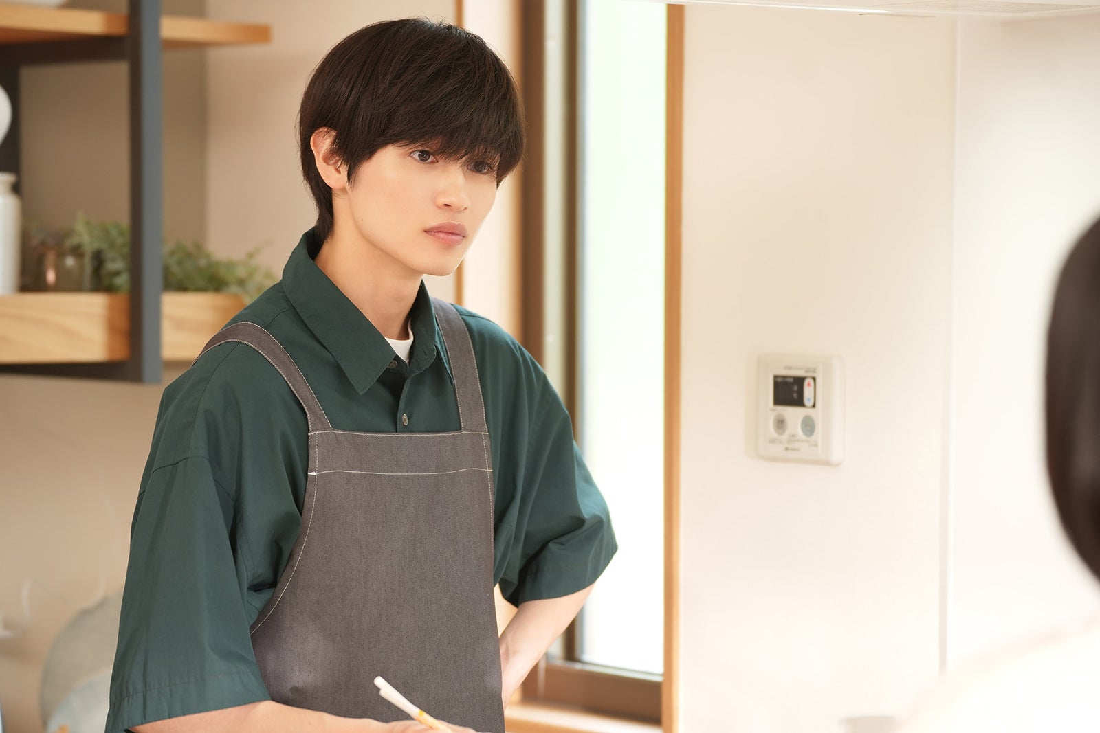 西垣匠「みなと商事コインランドリー2」第10話より（C）缶爪さわ・椿ゆず／KADOKAWA／「みなと商事コインランドリー2」製作委員会