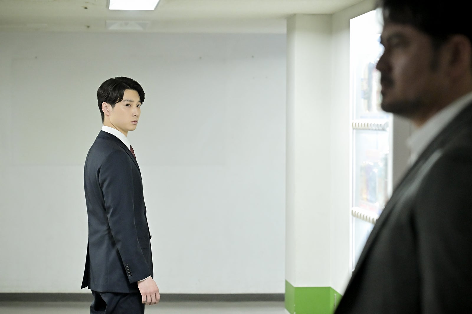 絃瀬聡一、藤本隆宏「クジャクのダンス、誰が見た？」第6話（C）TBS