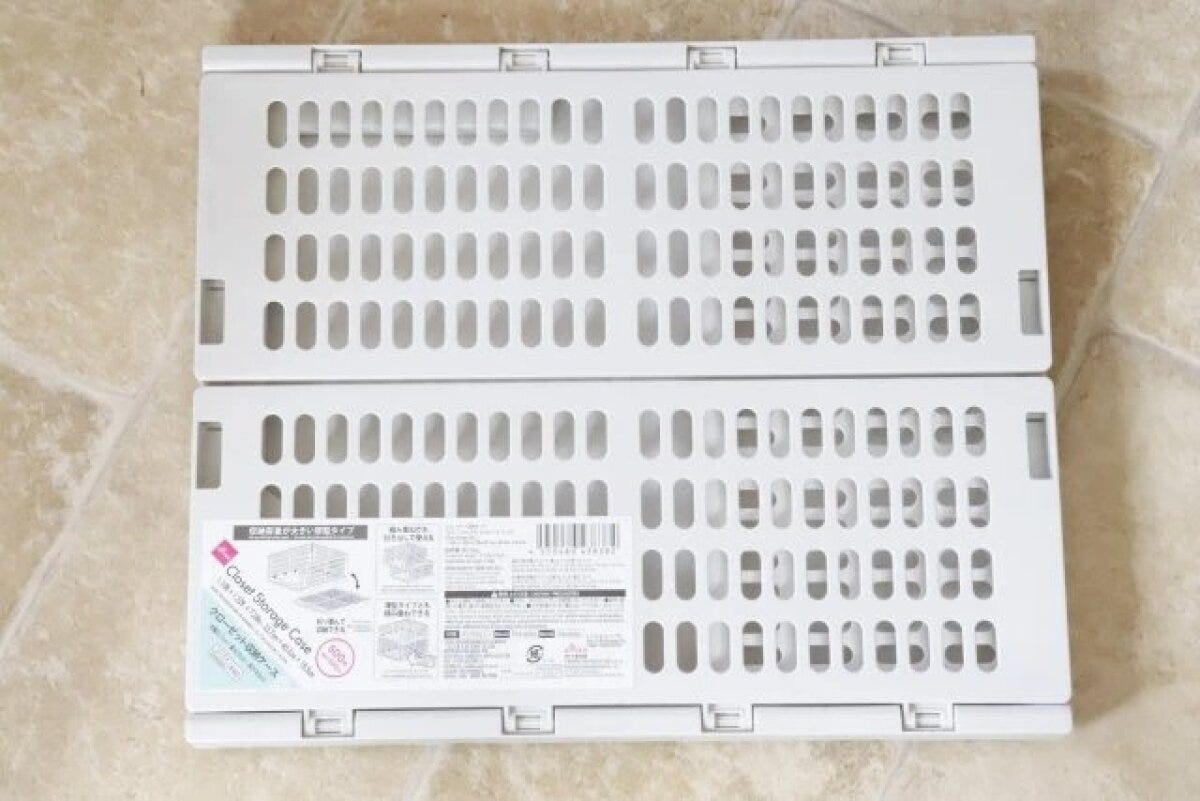 ダイソー　クローゼット収納ケース（33.7cmｘ40.5cmｘ18.5cm）　パッケージ