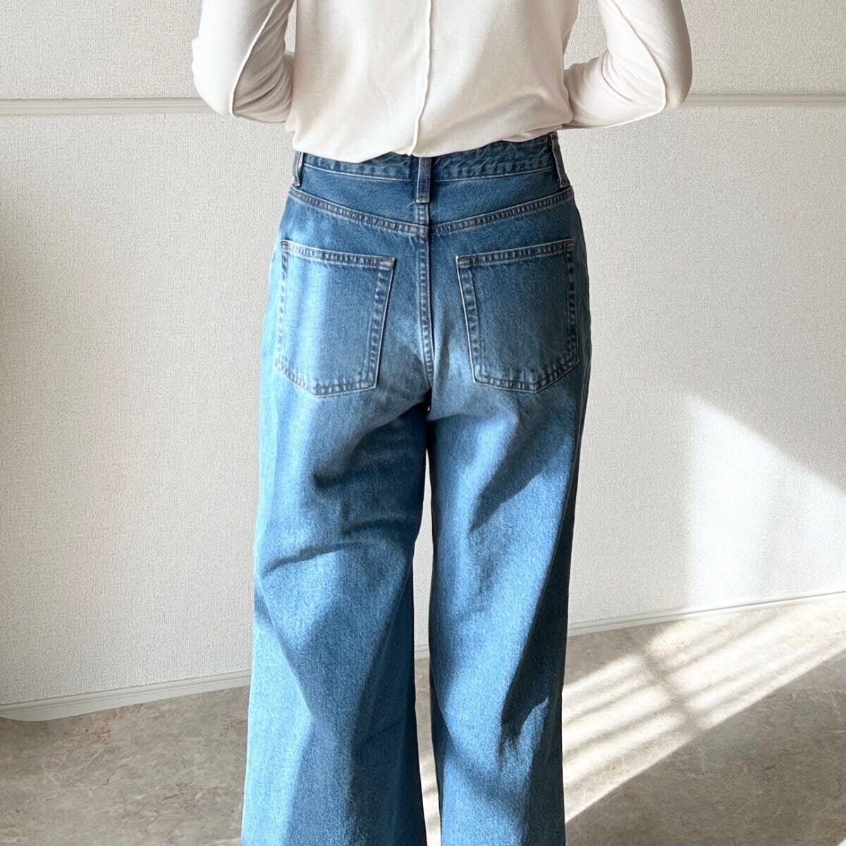 GUバギーフレアジーンズ　バックスタイル