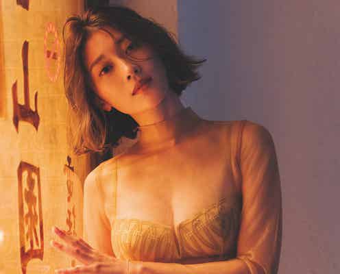 原幹恵、シースルートップスからランジェリーのぞく 美スタイル際立つ