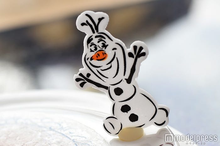 ディズニー アナ雪 をイメージした繊細なデザートで冬を堪能 試食レポ モデルプレス ディズニー アナ雪 をイメージした繊細なデザートで冬を堪能 試食レポ モデルプレス