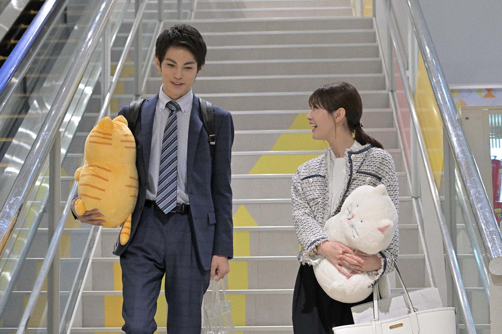 神尾楓珠、生見愛瑠「くるり～誰が私と恋をした？～」第2話より（C）TBS