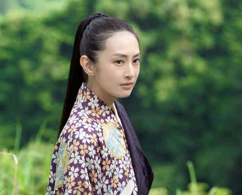 北川景子、クールな着物姿「どうする家康」お市の扮装写真公開