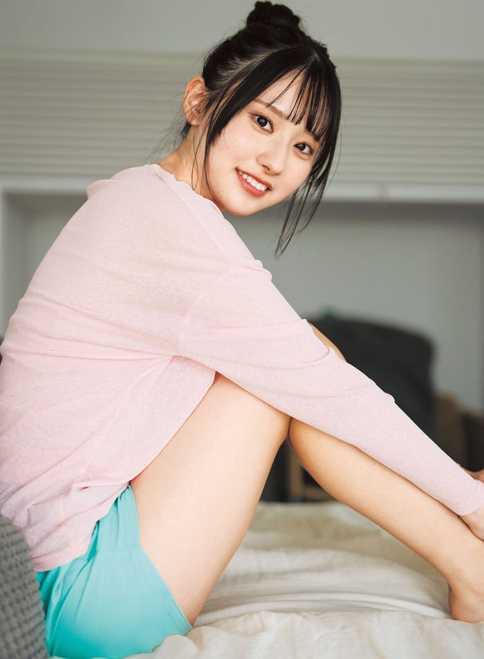 綾瀬ことり(C)HIROKAZU/集英社