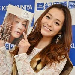 モデルプレス - 竹下玲奈、夫との出会いは逆ナン?知られざる結婚エピソードを語る