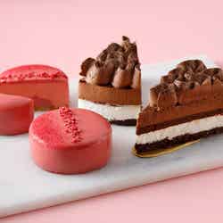 ルビーチョコレートケーキ、クラシックチョコレートケーキ／画像提供：スターバックス コーヒー ジャパン
