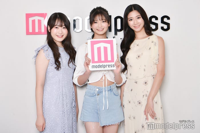 (左から)愛乃さん、HANAさん、斎藤恭代さん(C)モデルプレス