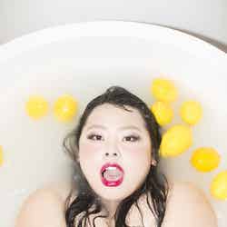 渡辺直美、初写真集で入浴ショット（画像提供：よしもとクリエイティブ・エージェンシー）