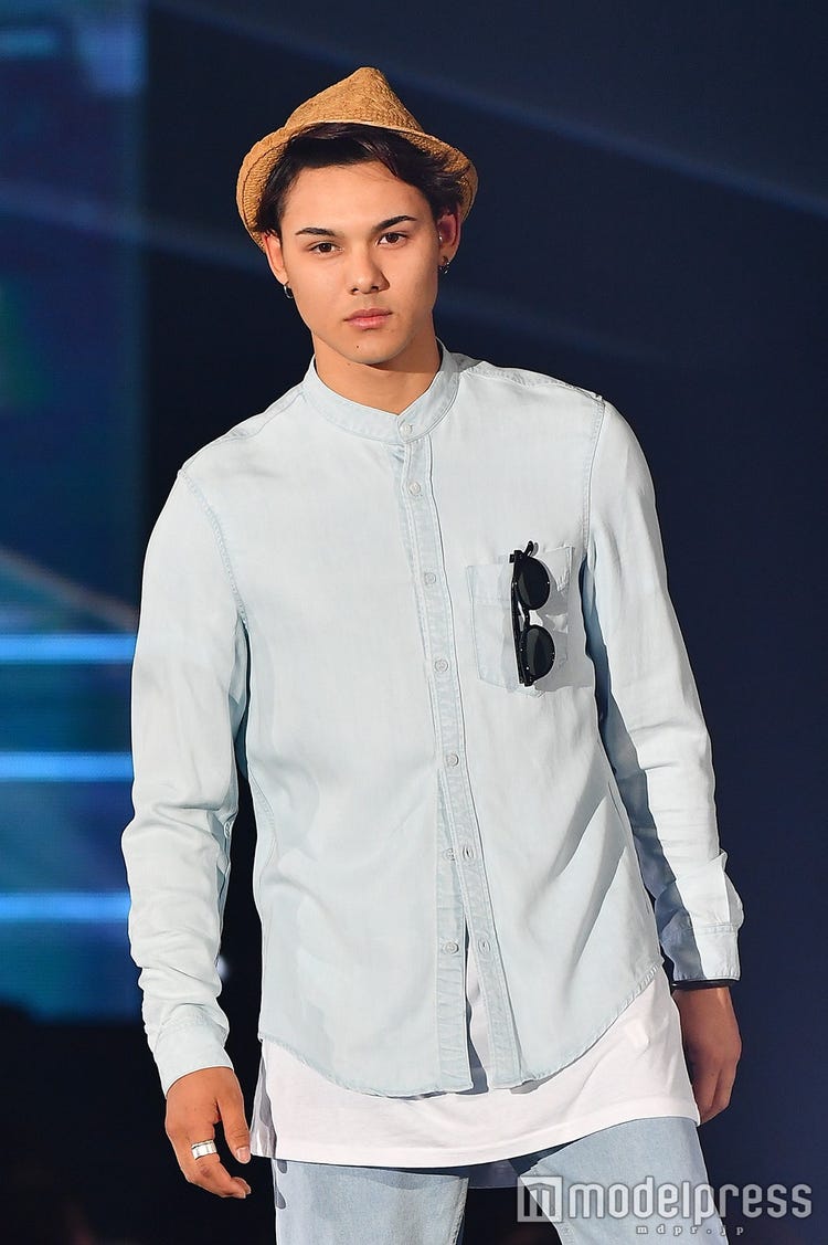 新テラスハウス メンバー 太田光る ランウェイ登場で黄色い声援 Girlsaward 16 S S モデルプレス 新テラスハウス メンバー 太田光る ランウェイ登場で黄色い声援 Girlsaward 16 S S モデルプレス