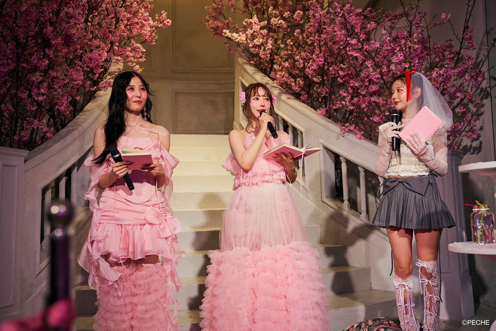 吉井美優、三上悠亜、斎藤みらい（提供写真）