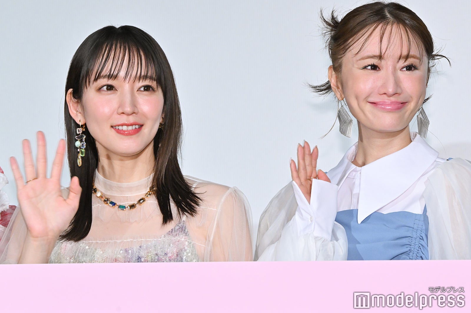 吉岡里帆、松本まりか（C）モデルプレス