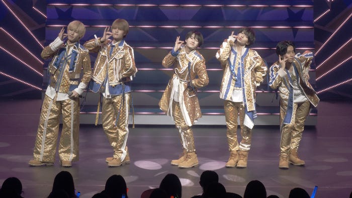 Lil かんさい(左から)岡崎彪太郎、大西風雅、嶋崎斗亜、西村拓哉、當間琉巧(C)フジテレビ