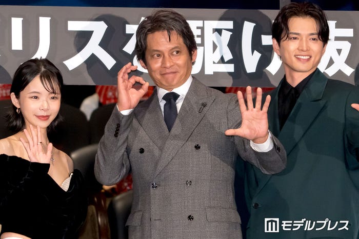 趣里、織田裕二、白洲迅(C)モデルプレス
