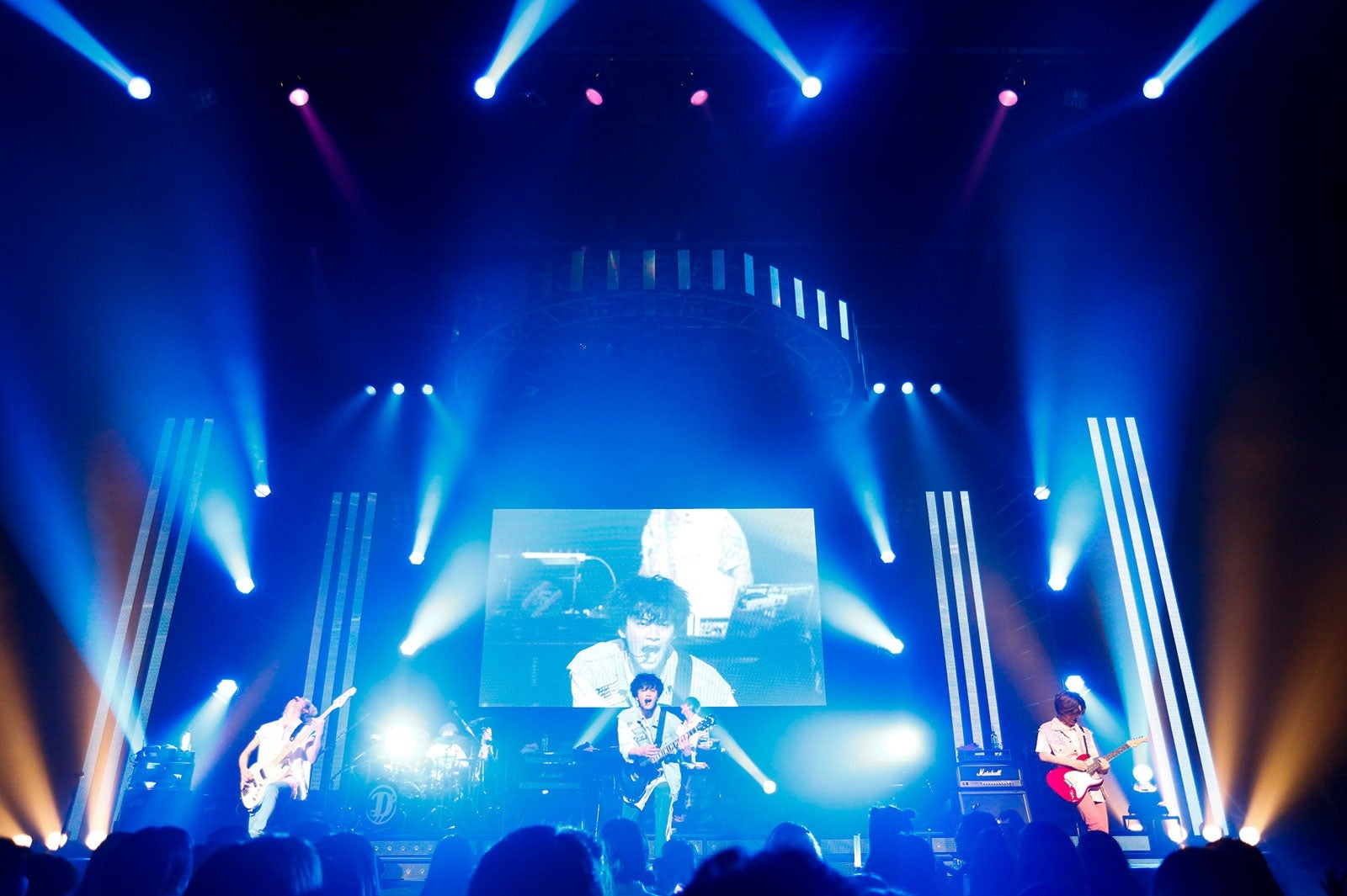 （C）佐藤薫／画像提供：ソニー・ミュージックレーベルズ