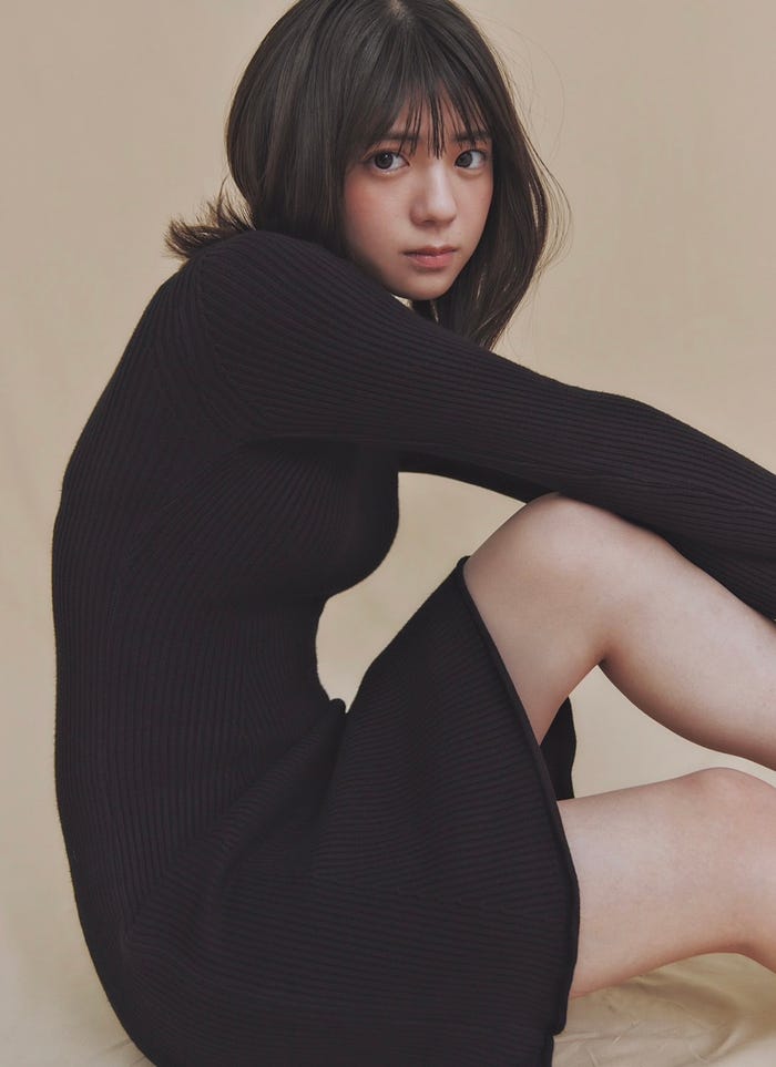 冨里奈央/撮影:Sakai De Jun