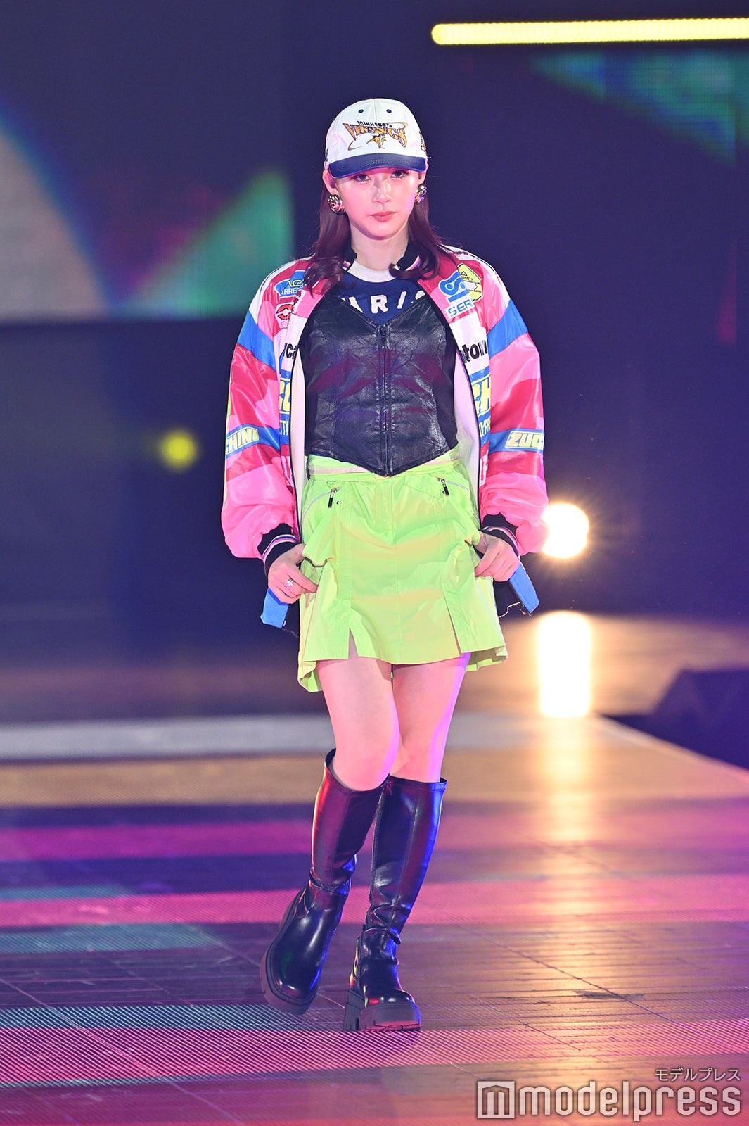 （C）モデルプレス