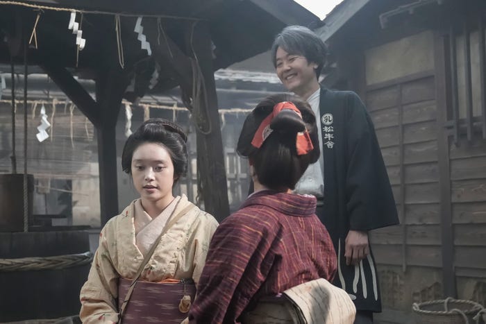 高石あかり、円井わん、岡部たかし「ばけばけ」第54話(C)NHK