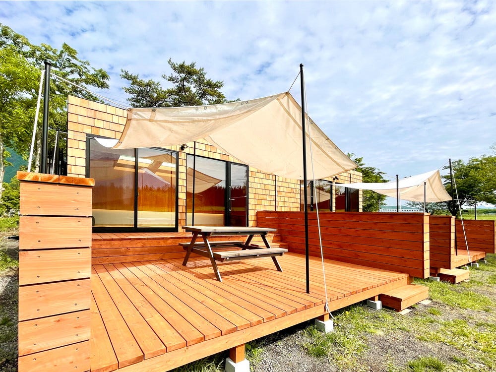 静岡「スタイルキャビンあさぎり」富士山目の前のトレーラーハウス型キャンプ施設