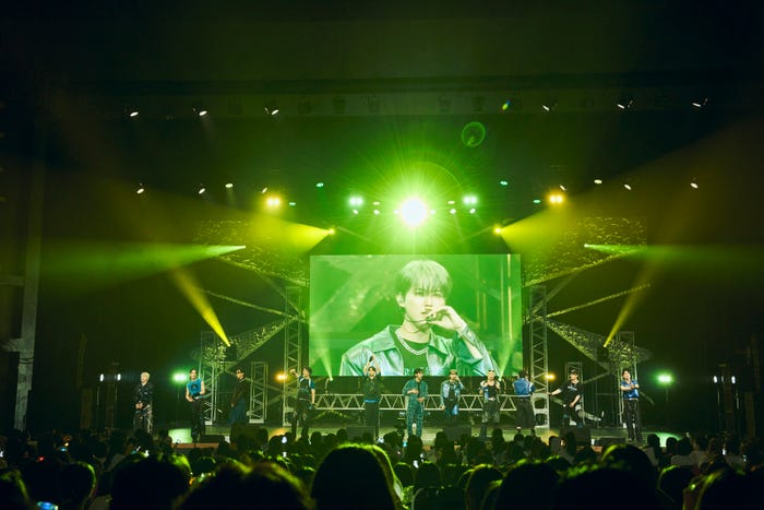 「Lemon Candy」『 JO1 8TH SINGLE”HITCHHIKER“ PREMIUM AFTER SHOWCASE 』(C)LAPONE Entertainment