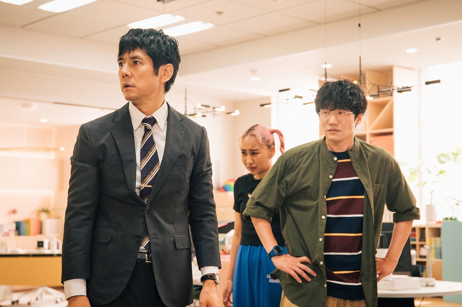 西島秀俊、青山テルマ、前原滉／「ユニコーンに乗って」第7話より（C）TBS