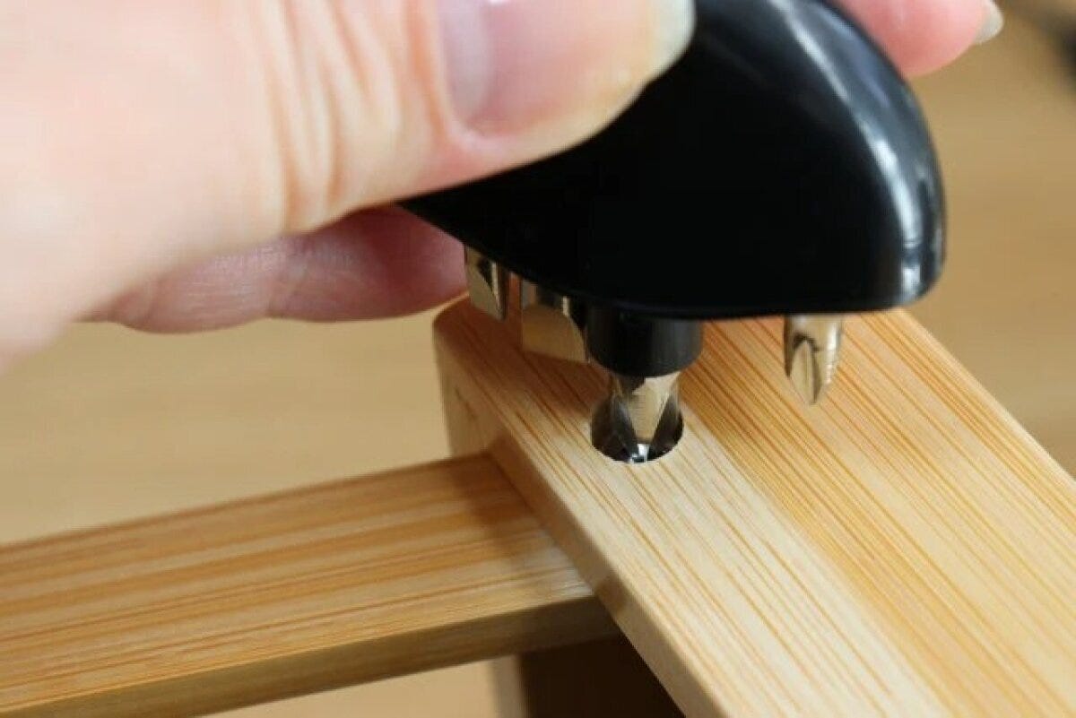 ダイソー　キーホルダー型ドライバー　使用例