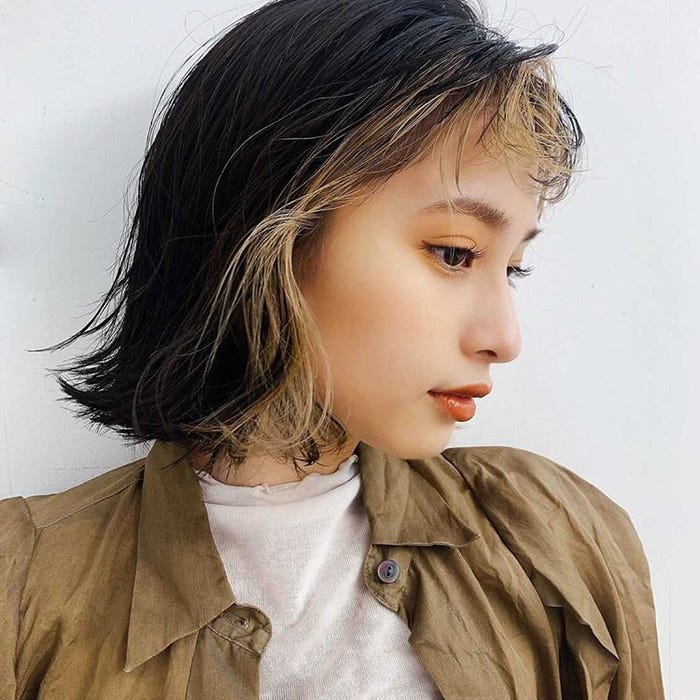 「フェイスフレーミングカラー」モデル:森田めぐ/提供画像:「QUEEN’S GARDEN by K-two 銀座」たにぐち翠彩氏(Instagram:@xxmido_txx)