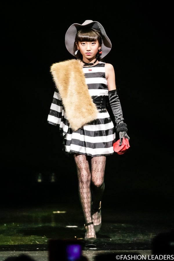 あやな（C）FASHION LEADERS