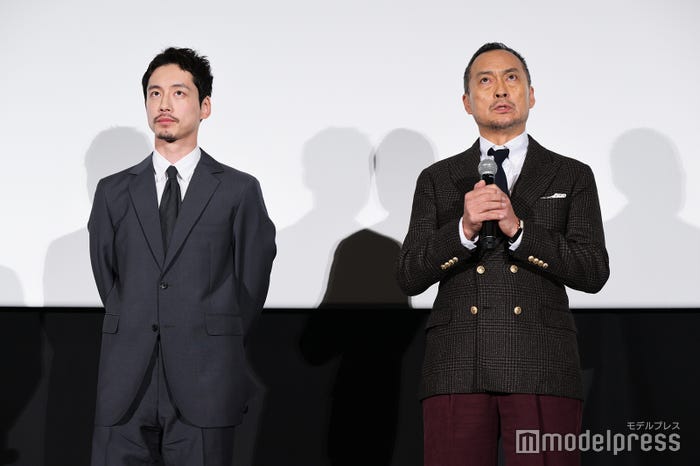 坂口健太郎、渡辺謙(C)モデルプレス