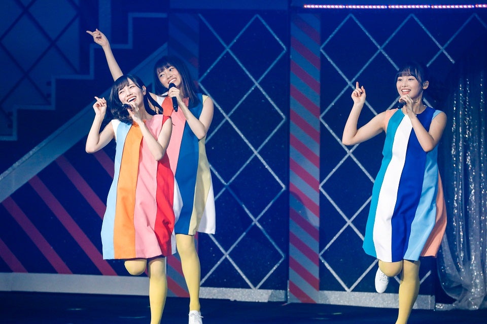 河田陽菜、宮田愛萌、濱岸ひより／「けやき坂46 ひらがなくりすます2018」（カメラマン：上山陽介）