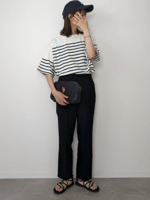 モノトーン　コーデ　夏