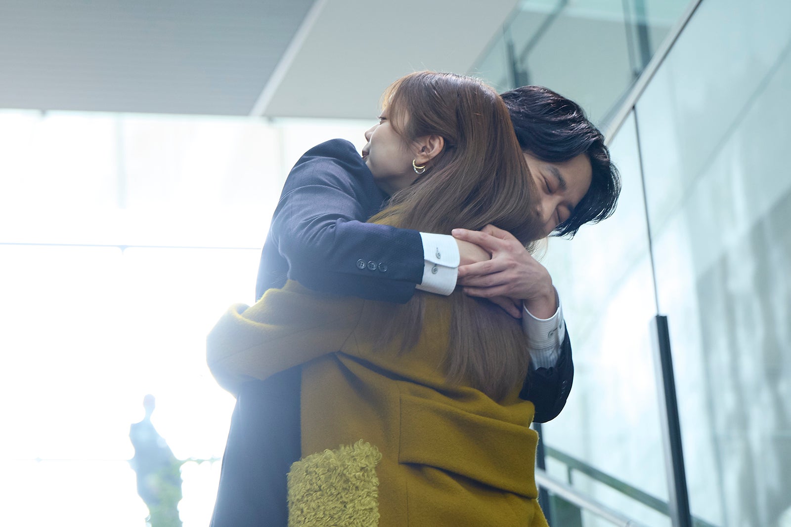 鈴木仁、紺野彩夏「復讐カレシ～溺愛社長の顔にはウラがある～」最終話（C）「復讐カレシ～溺愛社長の顔にはウラがある～」製作委員会・MBS