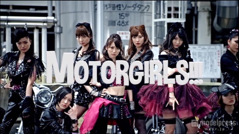 「ギンガムチェック」のミュージックビデオより