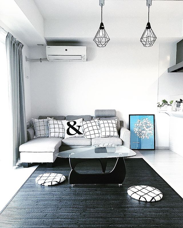 黒インテリアでワンランク上のお部屋に 統一感のあるコーディネートのコツって モデルプレス