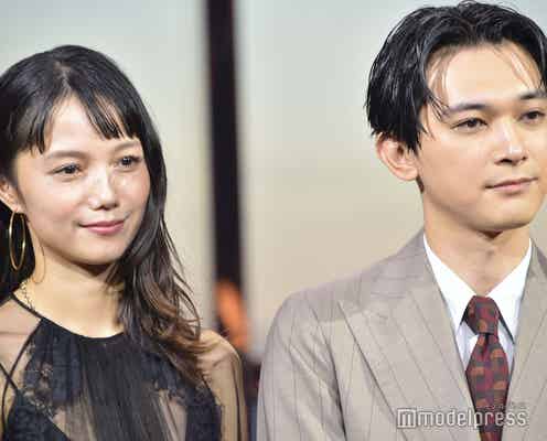 吉沢亮&宮崎あおい、豪華クルーズ船降臨 コロナ禍による撮影中止から悲願の乗船<クレイジークルーズ>