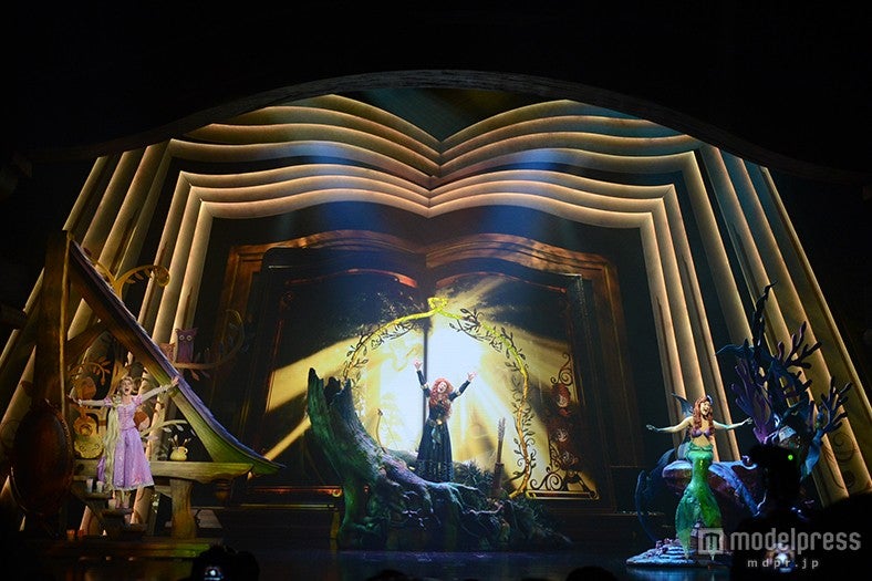 「ミッキー・アンド・ザ・ワンダラス・ブック」より