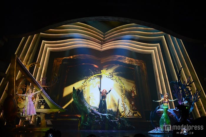 「ミッキー・アンド・ザ・ワンダラス・ブック」より