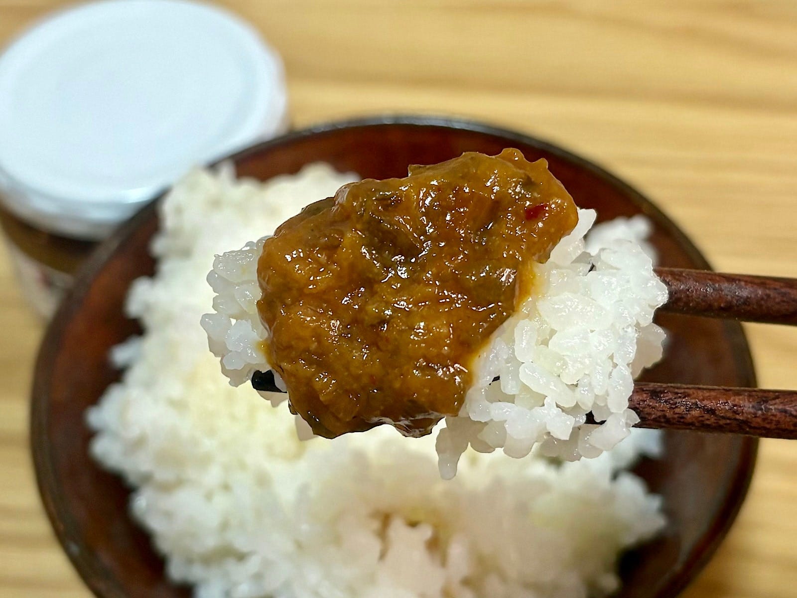 炊きたてのごはんにかけるのはもちろん、肉や魚料理のトッピングにも相性抜群です 