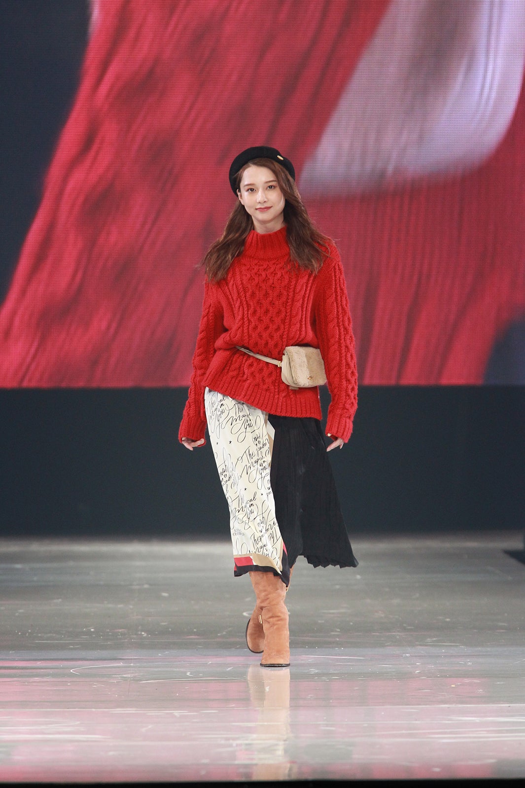 「神戸コレクション 2019 AUTUMN/WINTER -ガールズフェスティバル-」の様子（提供写真）