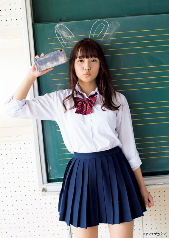 浅川梨奈(C)LUCKMAN/ヤングマガジン