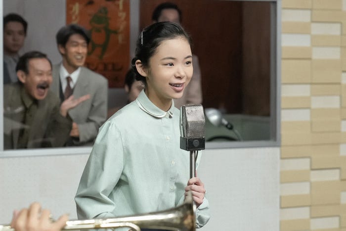 近藤芳正、夙川アトム、趣里「ブギウギ」第90話(C)NHK