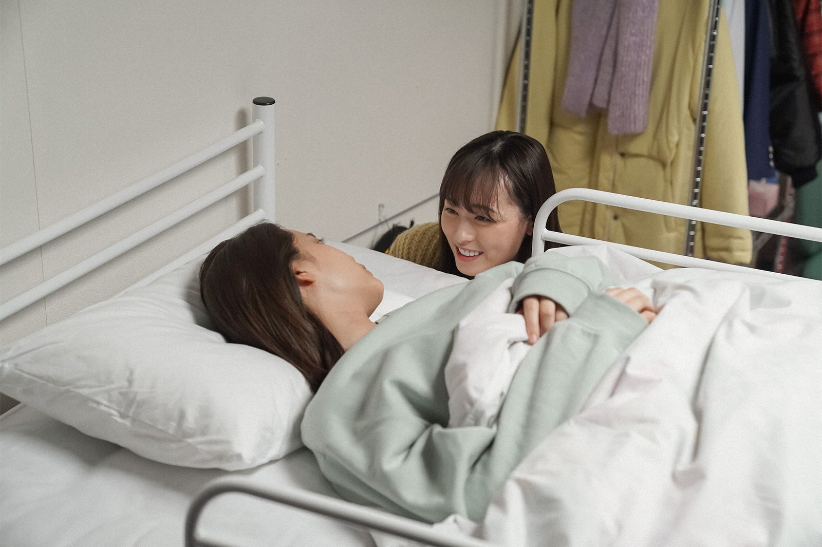 山崎紘菜、福原遥／「舞いあがれ！」第38話（C）NHK