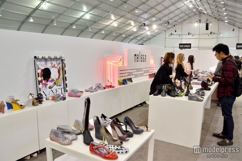 「melissa」ブースの様子（「MAGIC」2013S／Sにて）