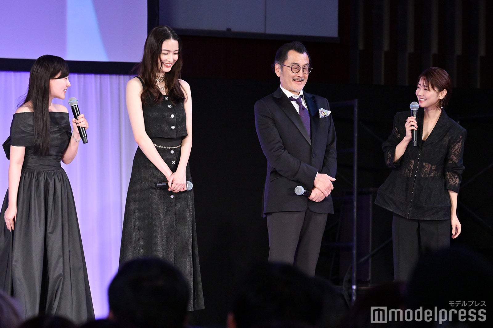 齋藤飛鳥、茅島みずき、吉田鋼太郎、倉科カナ（C）モデルプレス