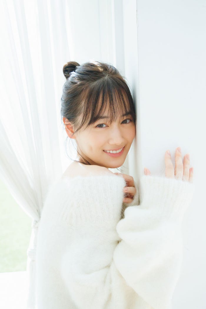 山下美月(C)菊池泰久、光文社