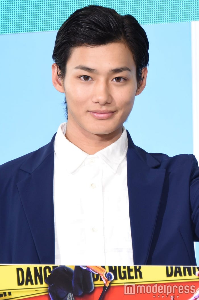 野村周平は 街で一般人に話しかけに行く 素顔にスタジオ騒然 声掛けテク とは モデルプレス 野村周平は 街で一般人に話しかけに行く 素顔にスタジオ騒然 声掛けテク とは モデルプレス